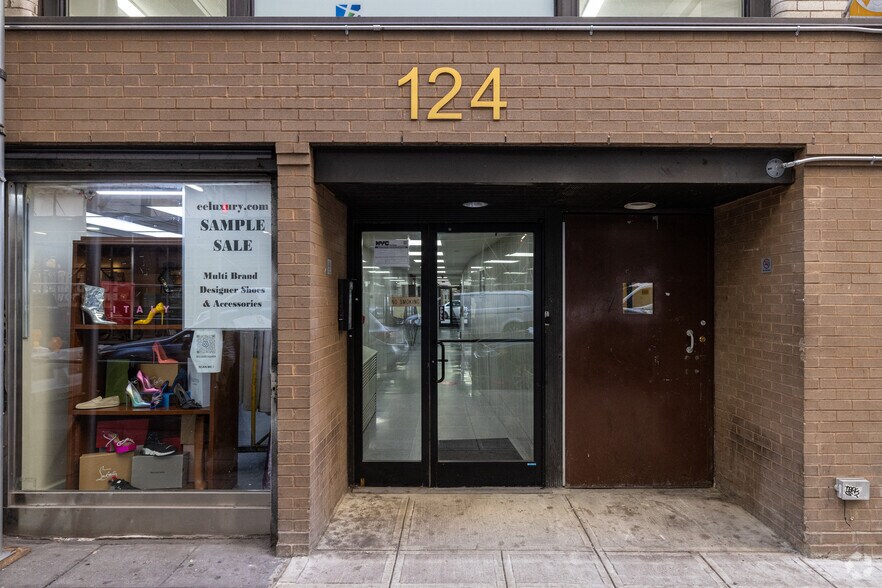 More Photos Of 124 W 36th St, New York Loft Creative Space For Lease