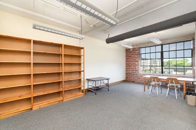 More Photos Of 1230 W Morehead St, Charlotte Loft Creative Space For Sale