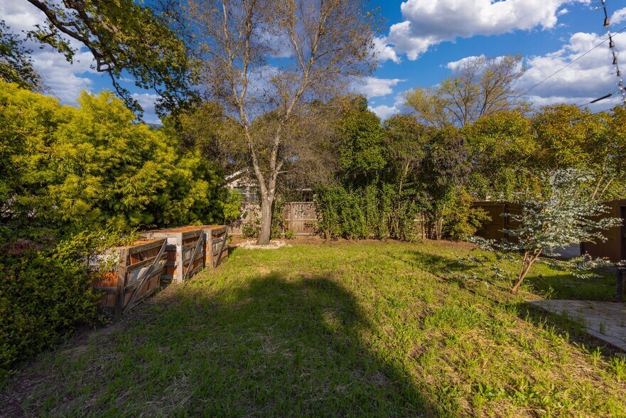More Photos Of 302 N Montgomery St, Ojai Office Residential For Sale