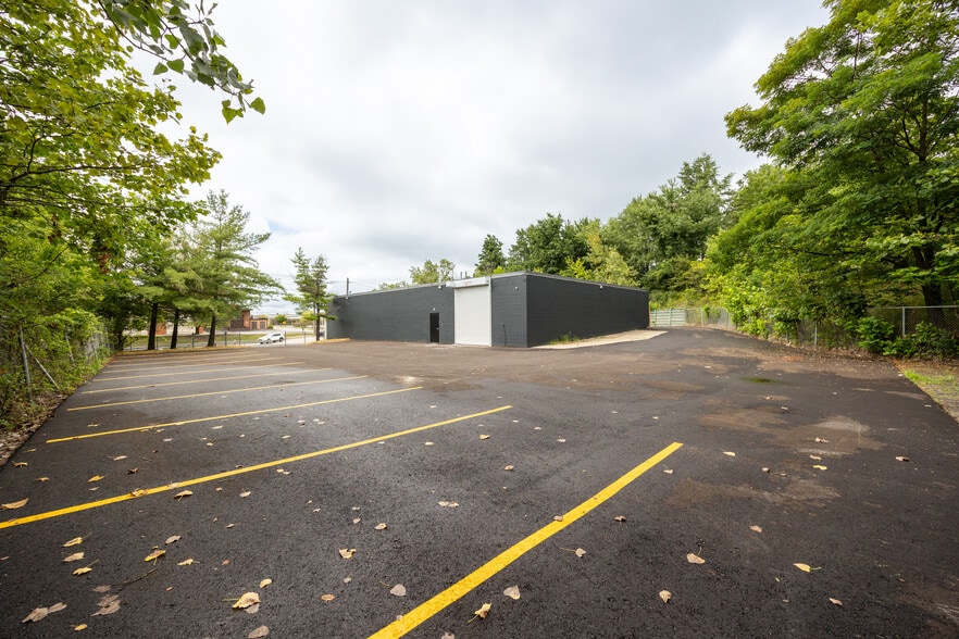 More Photos Of 4765 E 131st St, East Cleveland Warehouse For Sale