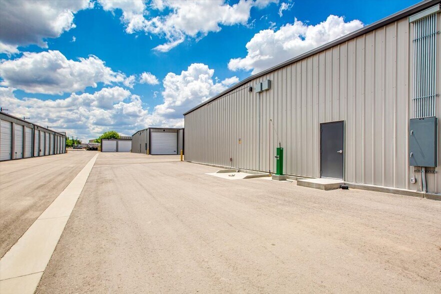 More Photos Of 7373 S Federal Way, Boise Self Storage For Sale