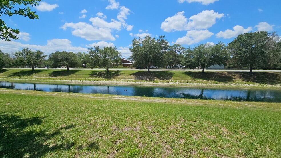 More Photos Of 91 Branscomb Rd, Green Cove Springs Office For Sale