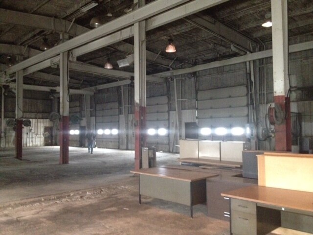More Photos Of 310 W 162nd St, South Holland Manufacturing For Lease