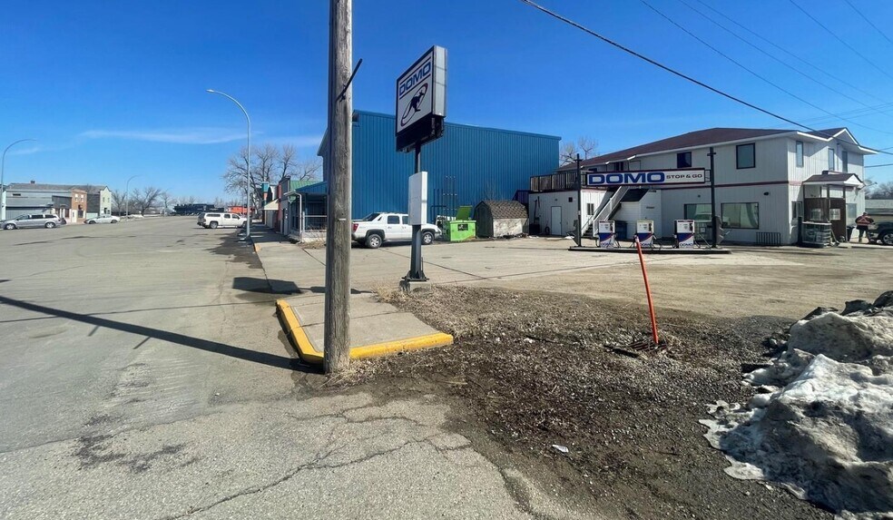 More Photos Of 401 Main St, Bienfait Storefront For Sale