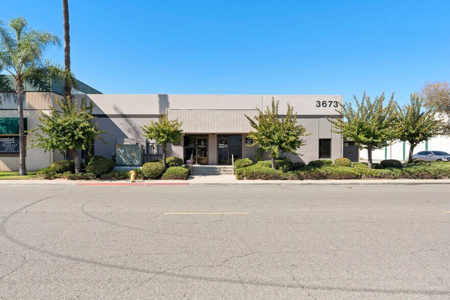 Primary Photo Of 3673 N Industry Ave, Lakewood Light Distribution For Lease