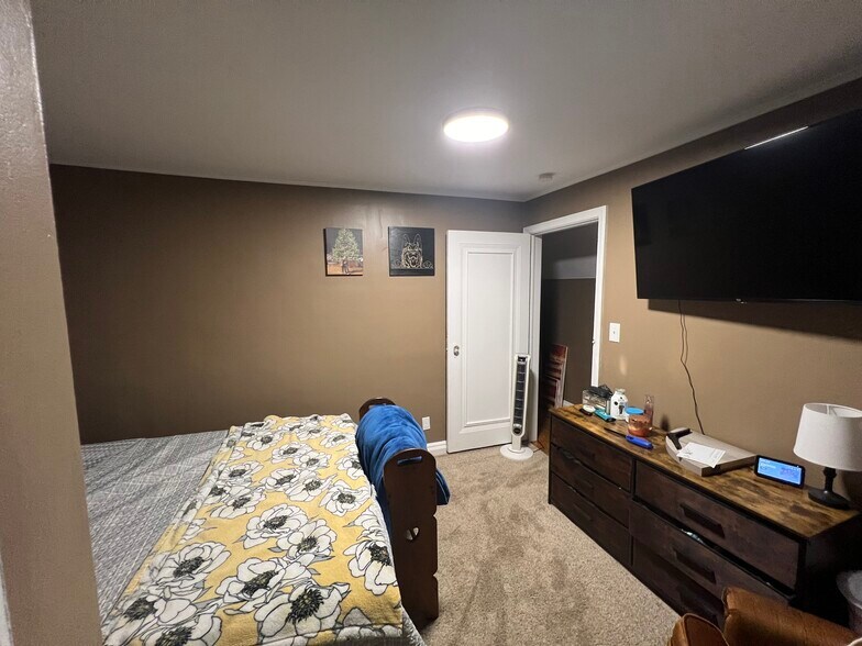 More Photos Of 259 S Lake Pleasant Rd, Attica Apartments For Sale