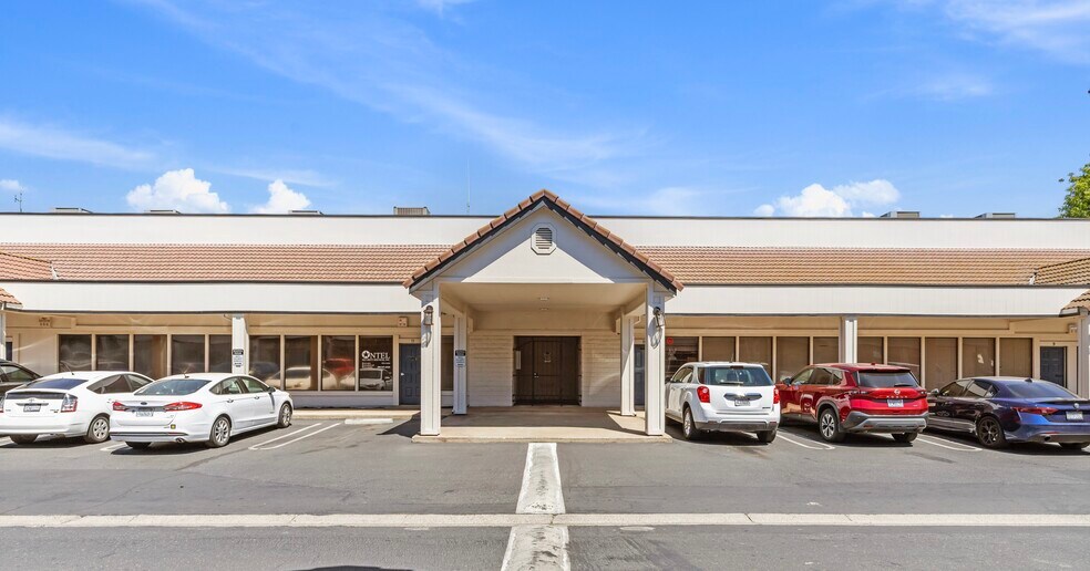 More Photos Of 2125 Wylie Dr, Modesto Office For Sale