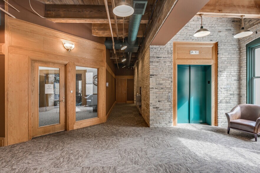 More Photos Of 413 Wacouta St, Saint Paul Office Residential For Lease