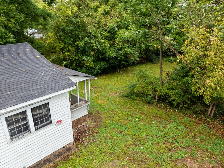 More Photos Of 226 E Main St, Sevierville Freestanding For Sale