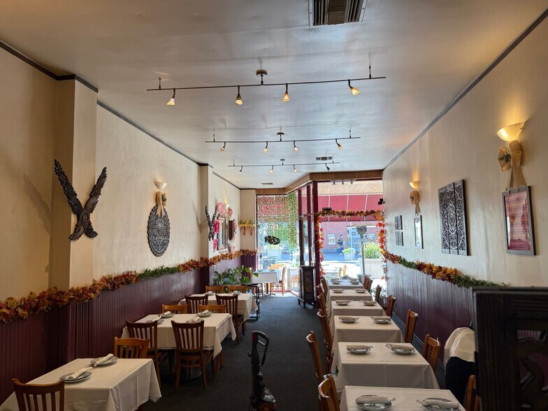 More Photos Of 633-637 Laurel St, San Carlos Restaurant For Lease