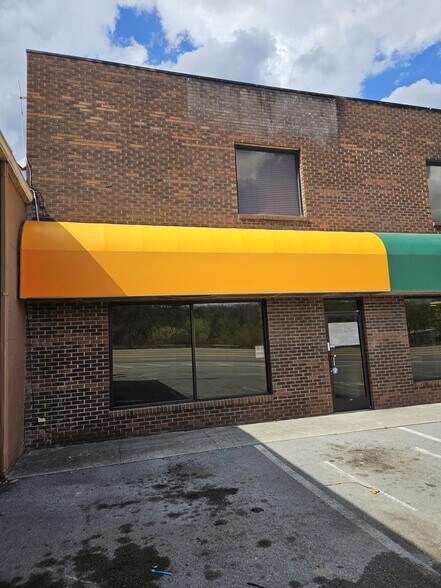 More Photos Of 1550 N Broad St, Tazewell Freestanding For Lease