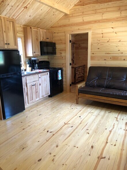 More Photos Of 7632 Centerville Rd, Houghton Trailer Camper Park For Sale