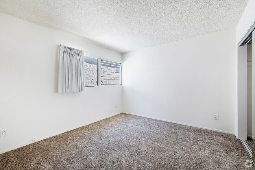 More Photos Of 1666 Federal Ave, Los Angeles Apartments For Sale