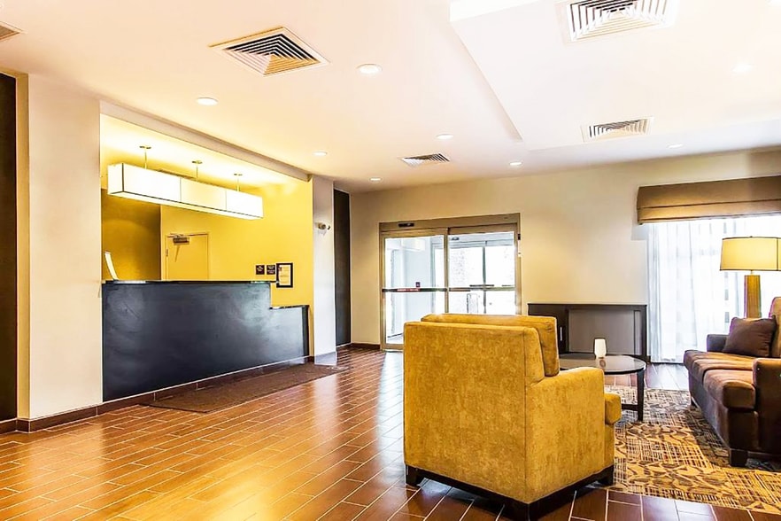 More Photos Of 134 Old Winnfield Rd, Jonesboro Hotel For Sale