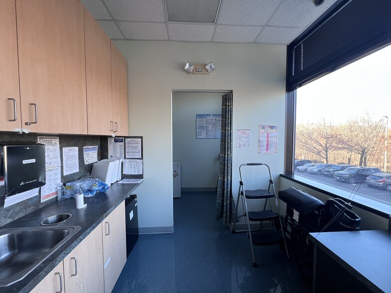 More Photos Of , Glenn Dale Office For Sale