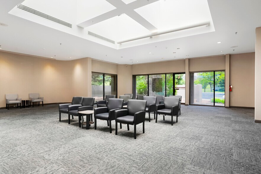 More Photos Of 8381 Southpark Ln, Littleton Medical For Sale