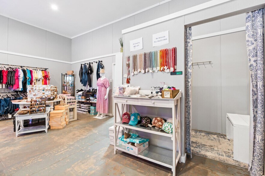 More Photos Of 102 W Elm St, Hillsboro Storefront Retail Office For Sale