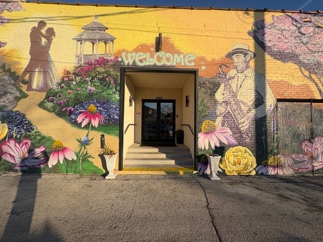 More Photos Of 13102 S Western Ave, Blue Island Apartments For Lease