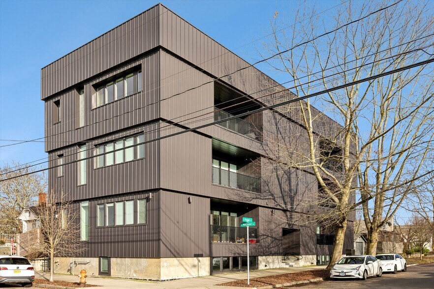 Primary Photo Of 1375 N Wygant ST, Portland Apartments For Sale