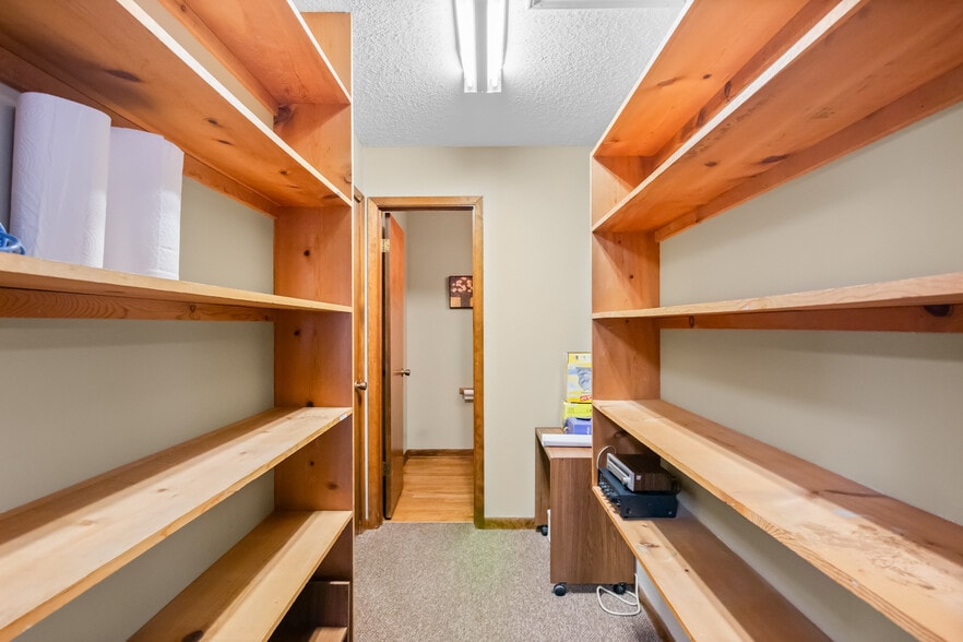More Photos Of 1001 E Airline Rd, Victoria Office For Sale