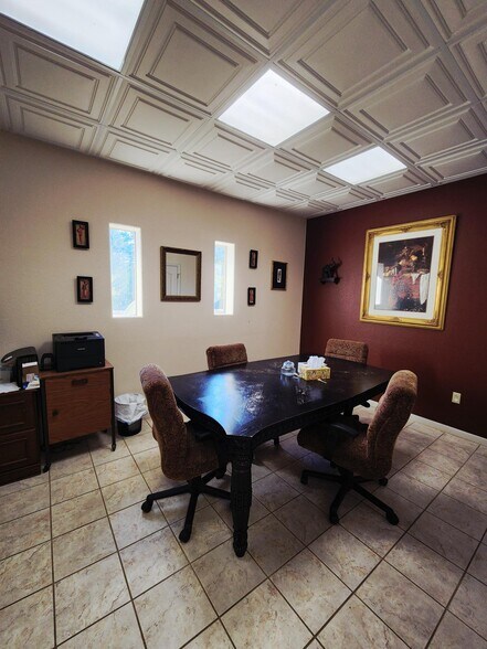 More Photos Of 1111 Worth St, Hemphill Office For Sale