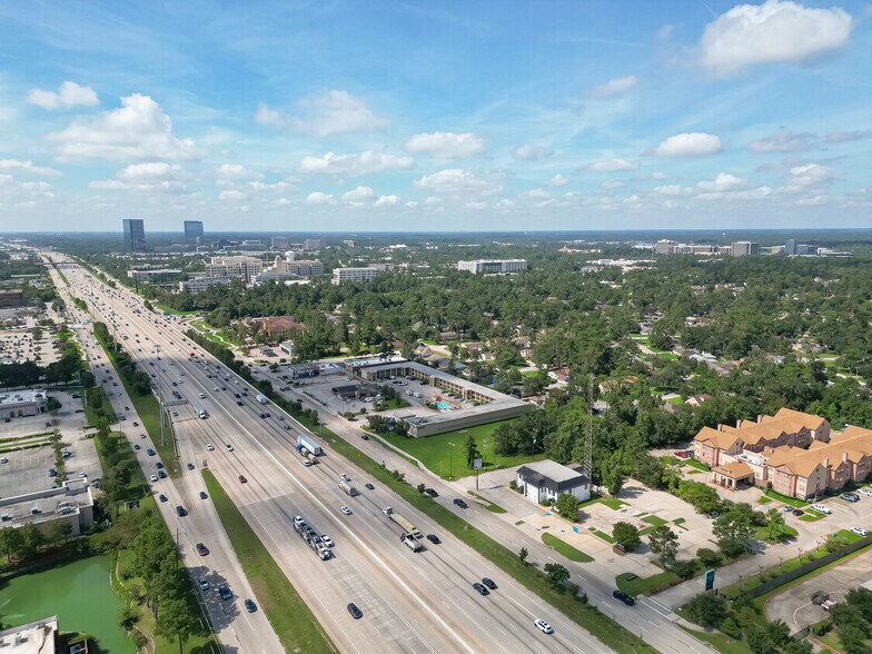 More Photos Of 29811 I-45, The Woodlands Land For Sale