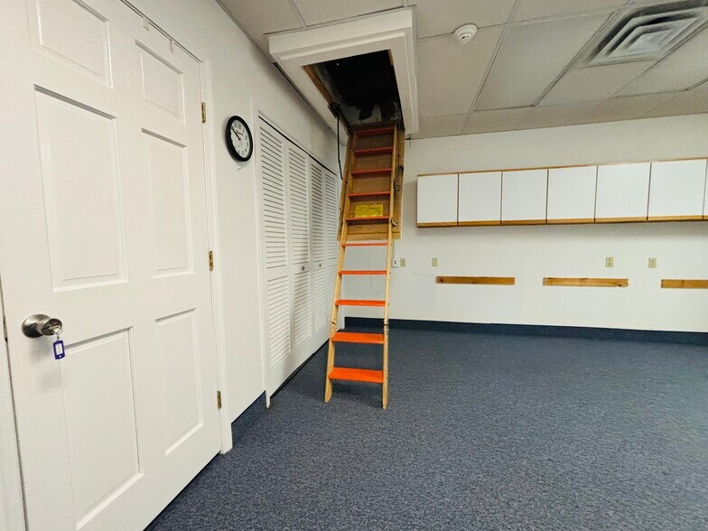 More Photos Of 789 Main St, Great Barrington Medical For Sale