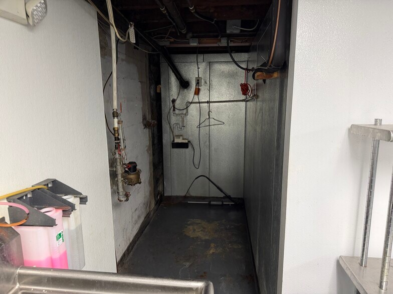More Photos Of 751 Union Blvd, Allentown Storefront Retail Office For Sale