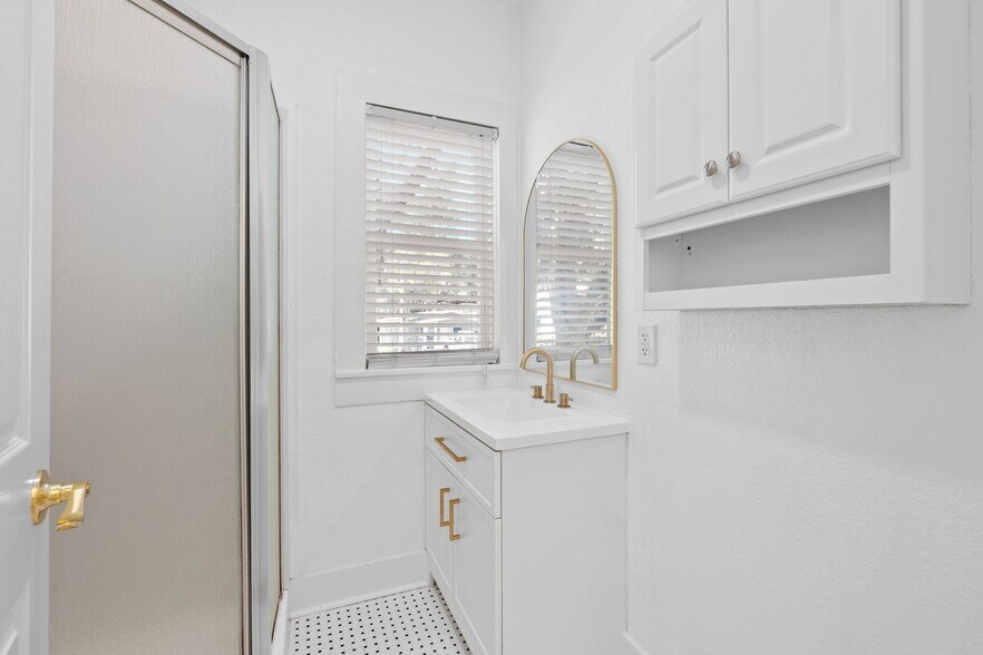 More Photos Of 603 E Grayson St, San Antonio Apartments For Sale