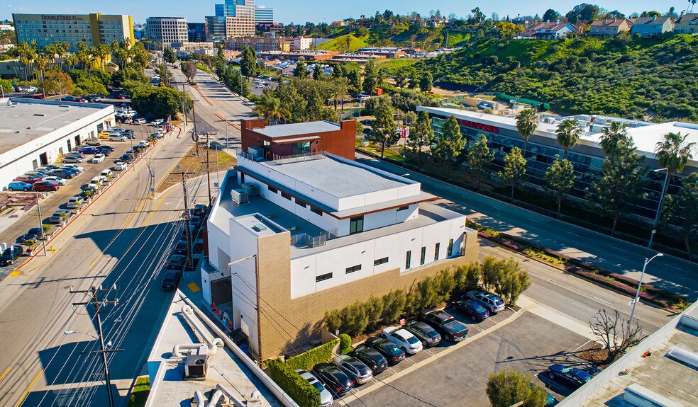 More Photos Of 6960 S Centinela Ave, Culver City Loft Creative Space For Sale