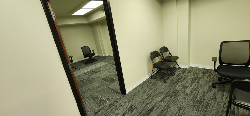 More Photos Of 2144 S Macarthur Blvd, Springfield Office For Lease