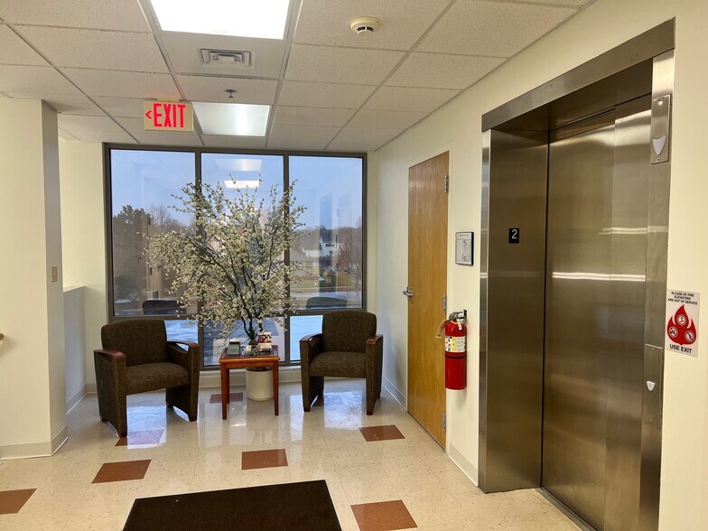 More Photos Of 9615 Keilman St, Saint John Medical For Lease