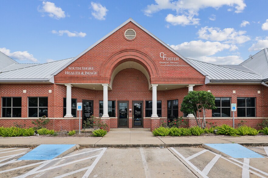 More Photos Of 3023 Marina Bay Dr, League City Medical For Lease