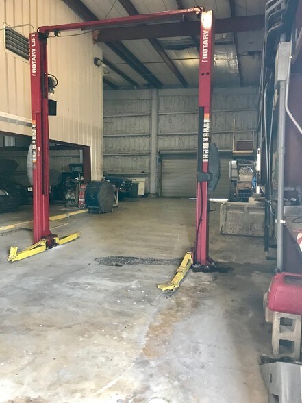 More Photos Of 6117 Lawrence Rd, Lake Worth Warehouse For Sale