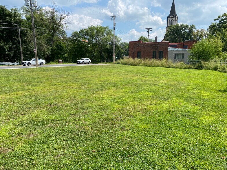 More Photos Of 111 N Main St, Center City Land For Sale