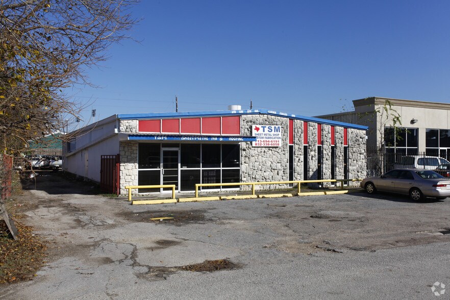 Primary Photo Of 5710 Star Ln, Houston Warehouse For Lease