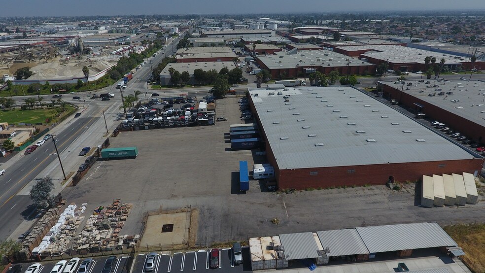 More Photos Of 230 W Rosecrans Ave, Gardena Manufacturing For Lease