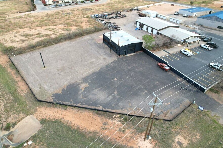 Primary Photo Of 5308 W Wall St, Midland Freestanding For Sale