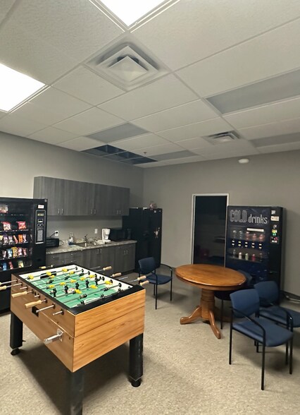 More Photos Of 303 W Southern Ave, Mesa Warehouse For Lease
