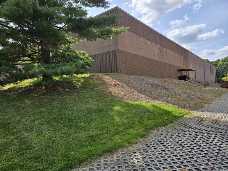 More Photos Of 12 Wright Way, Oakland Warehouse For Lease