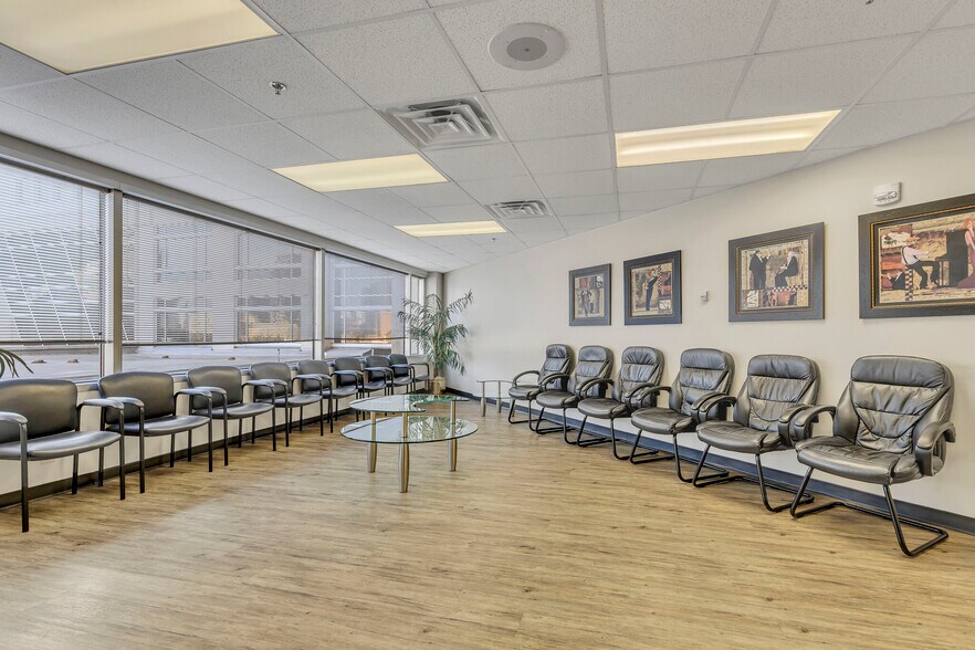 More Photos Of 2004 Hayes St, Nashville Medical For Lease