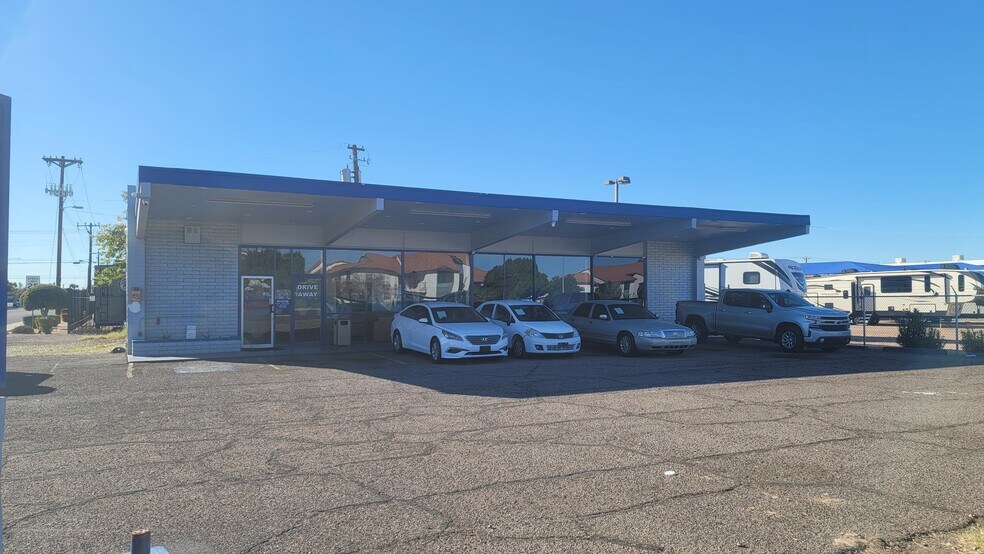 More Photos Of 2111 E Main St, Mesa Freestanding For Lease