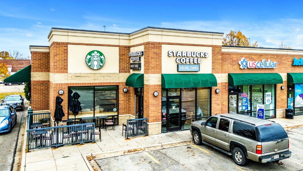 More Photos Of 210-240 W Murdock Ave, Oshkosh Storefront For Lease