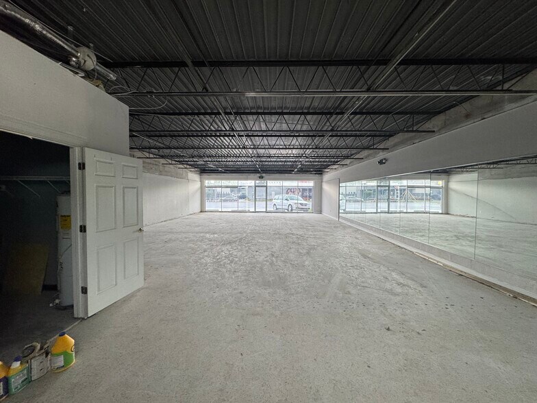 More Photos Of 4520 W Kennedy Blvd, Tampa Freestanding For Lease