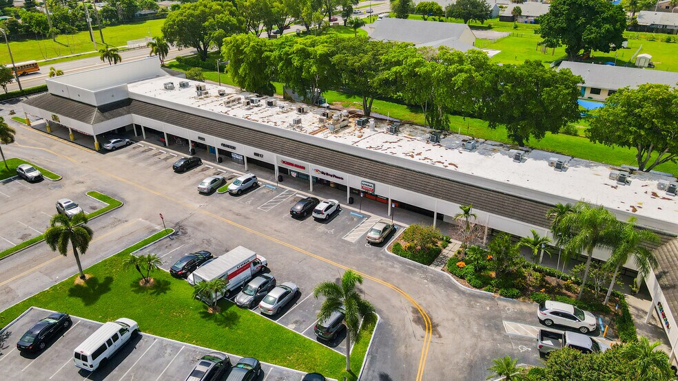 More Photos Of 941 Kimberly Blvd, North Lauderdale Unknown For Lease