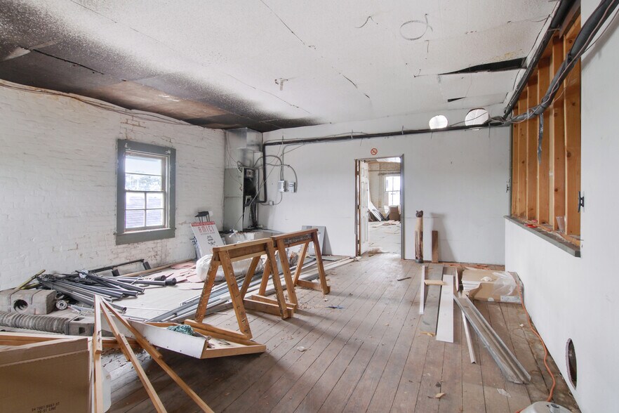 More Photos Of 3218 Magazine St, New Orleans General Retail For Sale