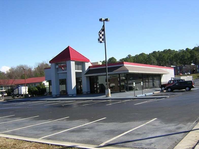 Primary Photo Of 3777 University Dr, Huntsville Auto Dealership For Lease