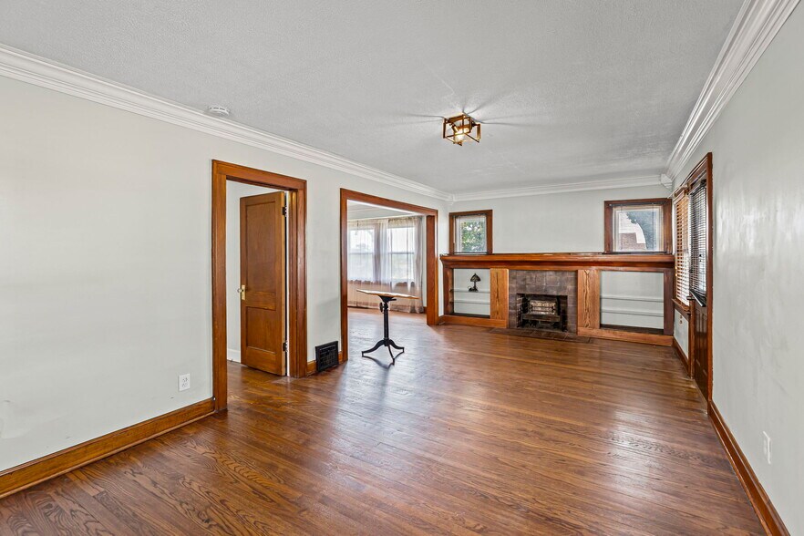 More Photos Of 347 Lawn Ave, Kansas City Apartments For Sale
