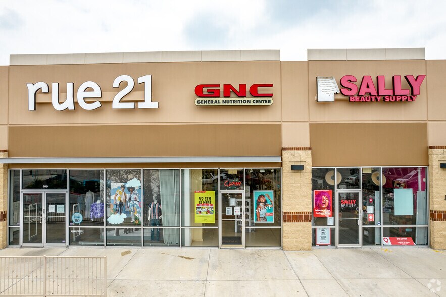 More Photos Of 7014 FM 78, San Antonio Unknown For Lease