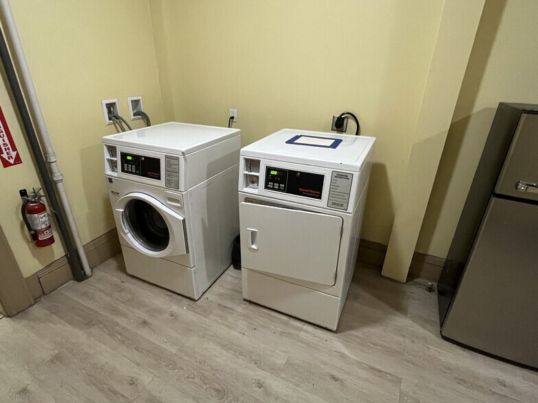 More Photos Of 270 Main St, Marlborough Storefront Retail Residential For Sale